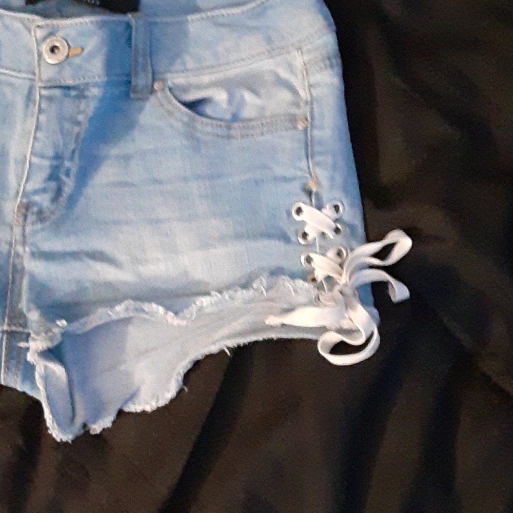 Short - Picture 2 of 3